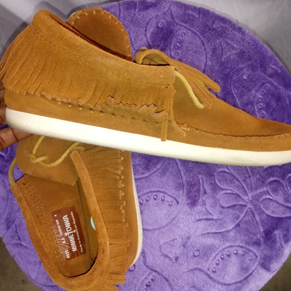 Moccasin shoes